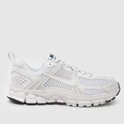 Nike white & silver vomero 5 Youth trainers