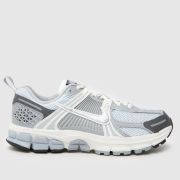 Nike silver vomero 5 Youth trainers