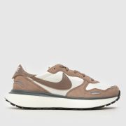 Nike phoenix waffle trainers in white & brown